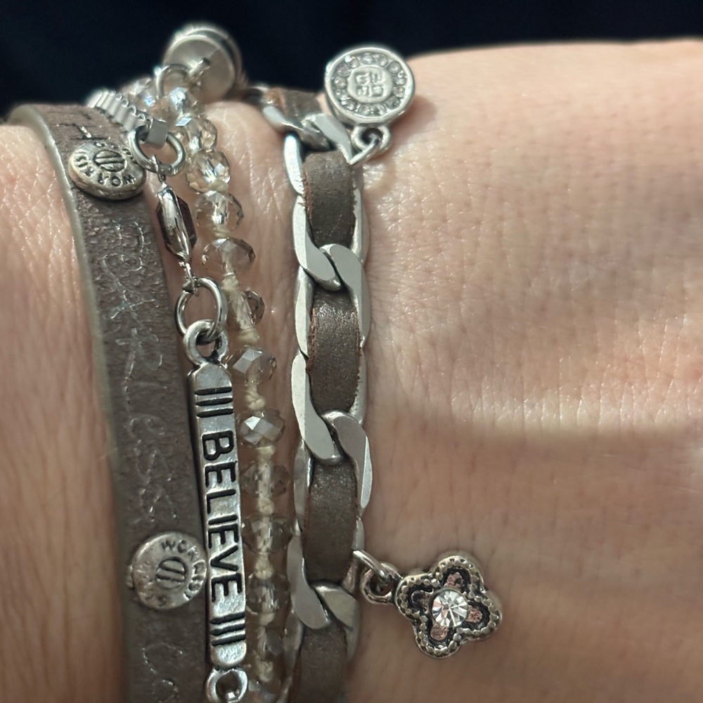 Good Works Inspirational Multi-Strand LeatherBracelet- FaithStrengthConquerHope